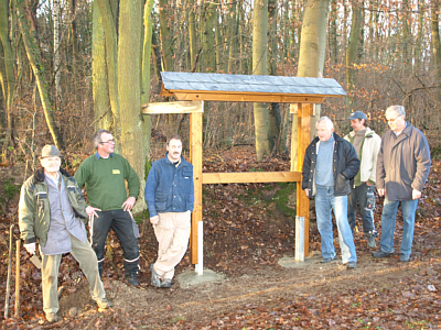 ein Hinweis auf die Aachen Frankfurter Heerstra�e wird in Bad Bodendorf aufgestellt